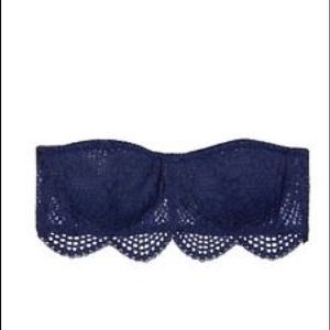 Victoria’s Secret blue lace strapless bra